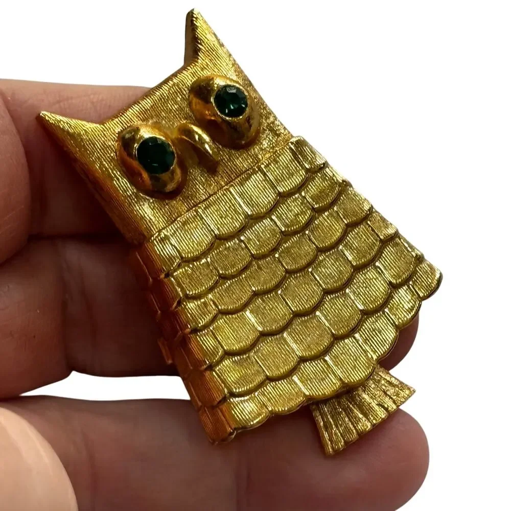 Vintage Avon Owl Perfume Brooch Locket Goldtone & green rhinestones
